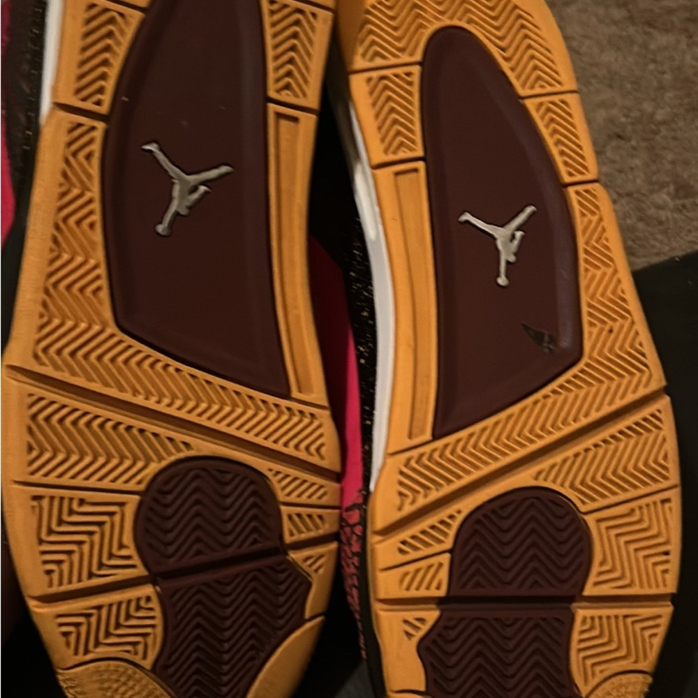 Jordan Son of Low Sneakers - Picture 4 of 5